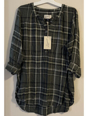 Universal Thread Womens Small Green Plaid Half Button Tunic NWT! A6882